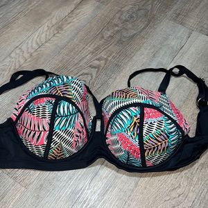 Swimwear top push up